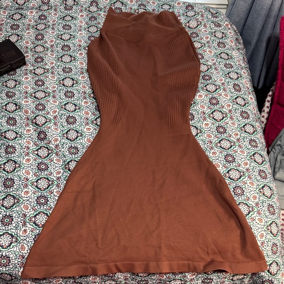 HALARA Dresses & Skirts - Halara Brown Women's maxi skirt size xs